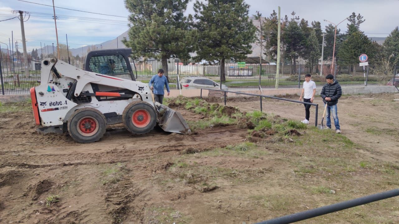 Realizan la limpieza del predio del CAF para su reapertura