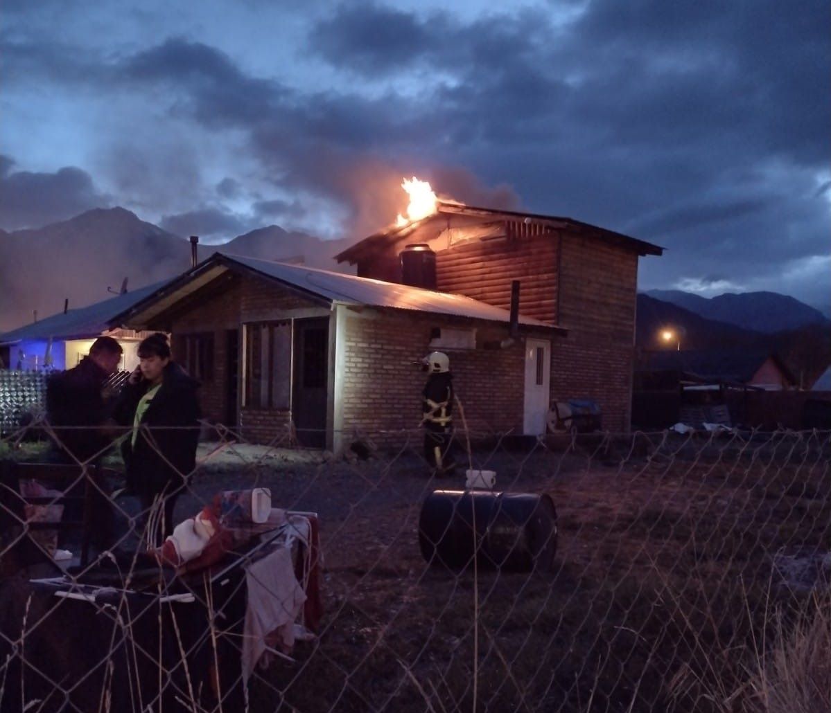 Alerta por un incendio en la vivienda de una empleada policial