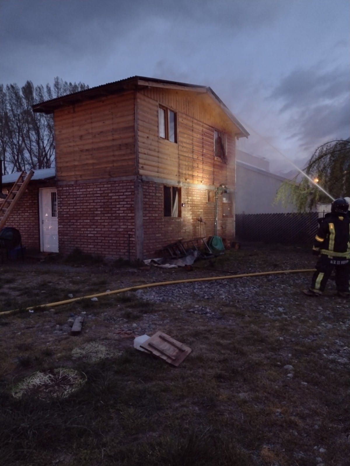 Alerta por un incendio en la vivienda de una empleada policial