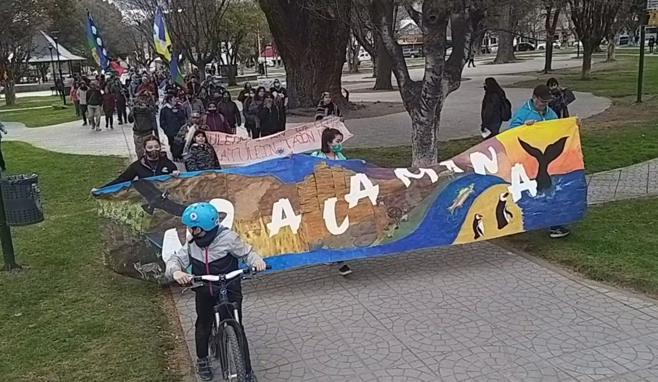 El No a la Mina marchó una vez más por las calles de Esquel (EQS Notas)