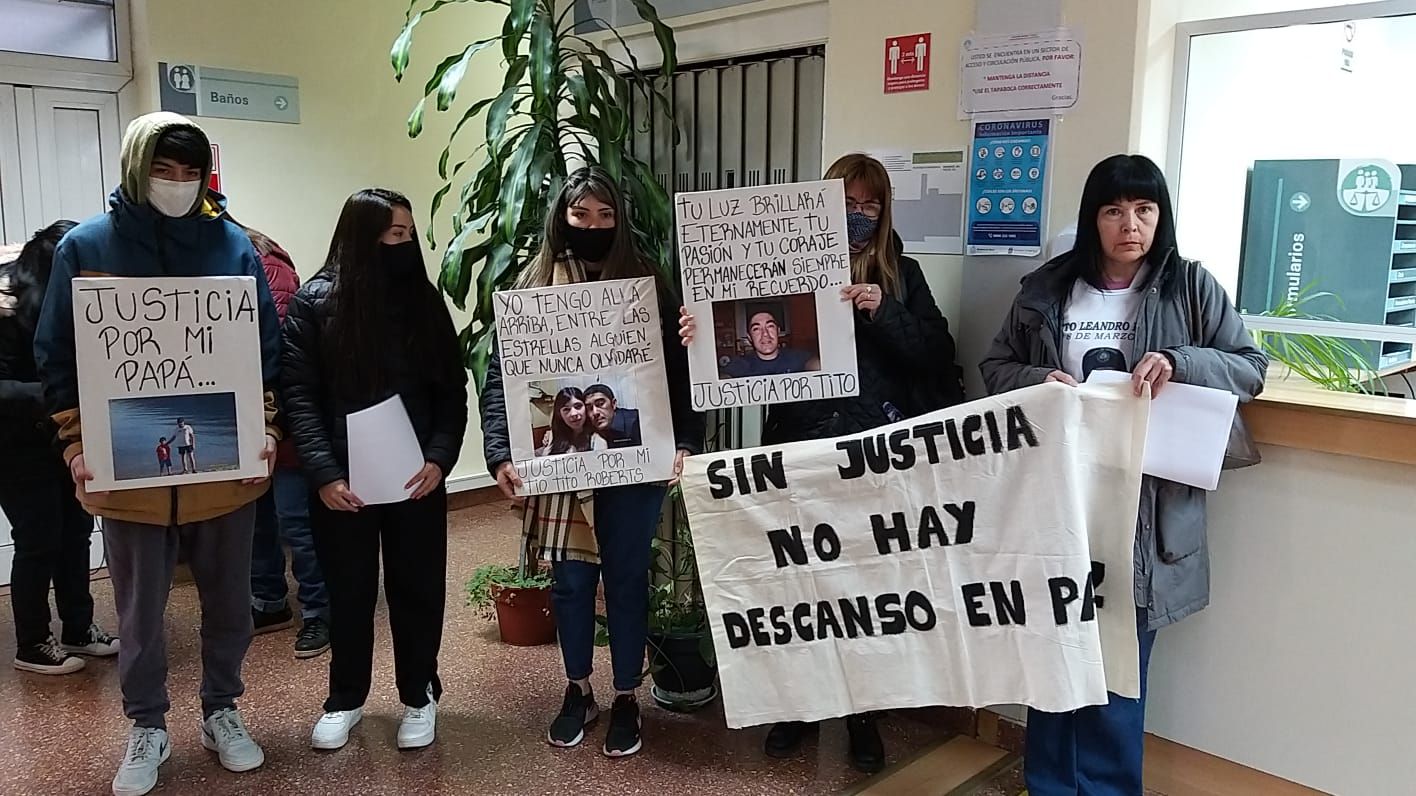Tito Roberts: la familia dice basta y pide que avance el juicio contra Mai Bustos