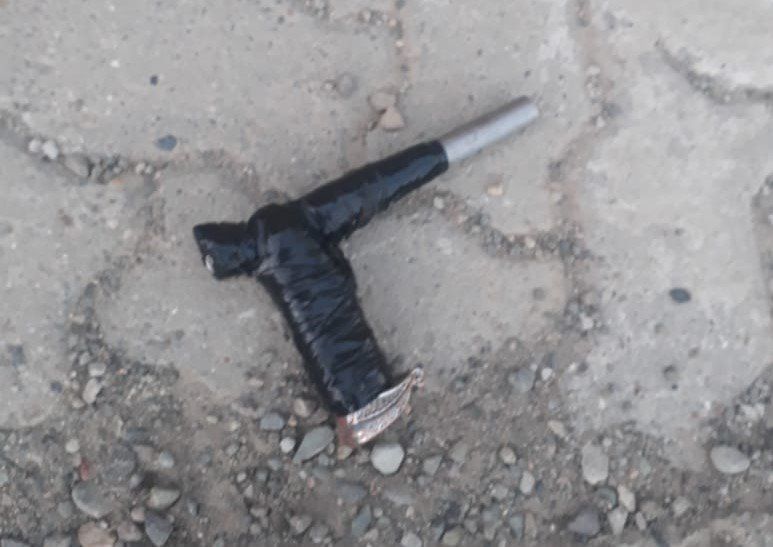 Policía interceptó a un chico de 14 años por la calle con una "tumbera"