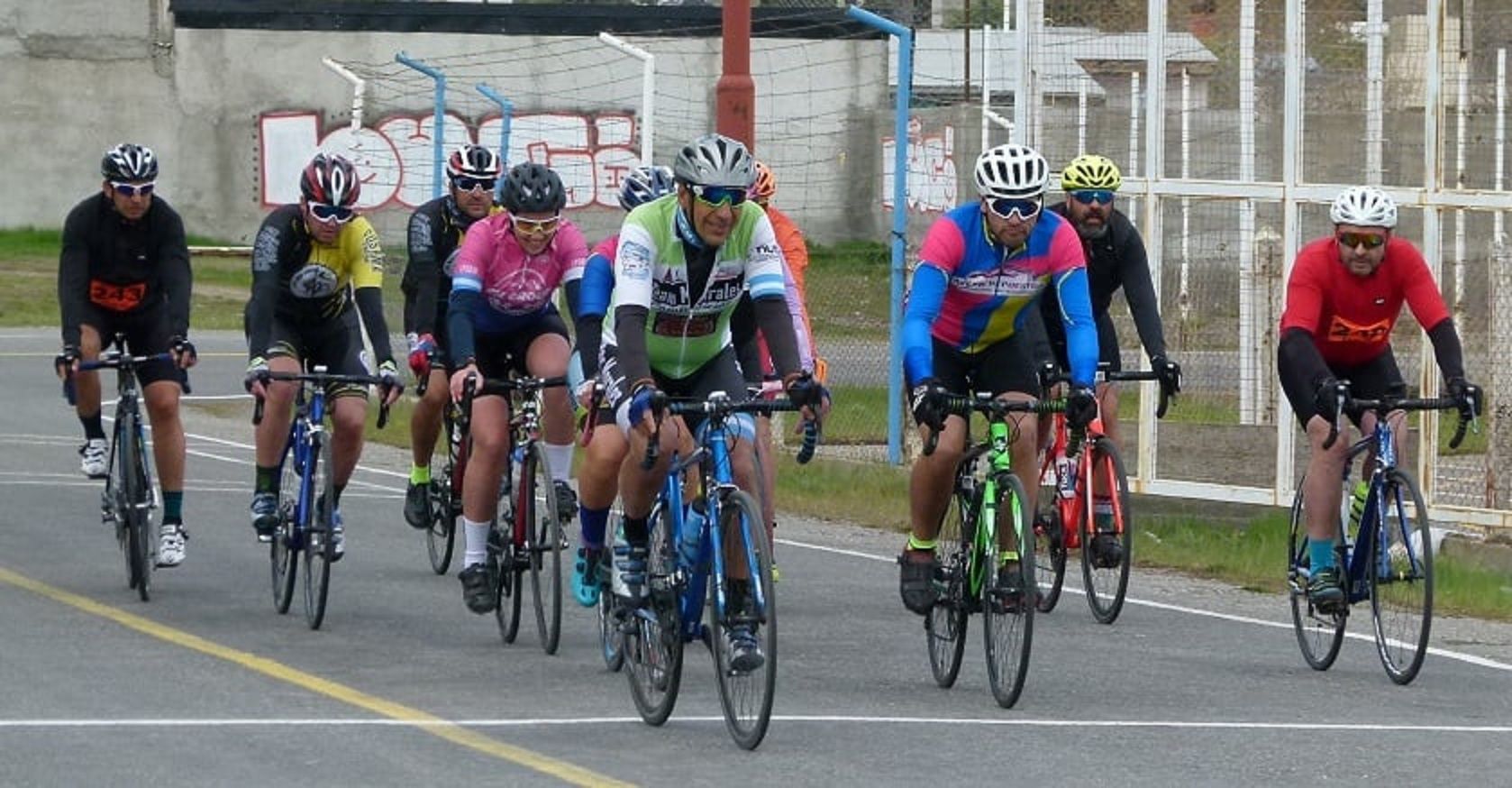Ciclismo de ruta: Matías Morales y Soledad Jones se llevaron los primeros puestos