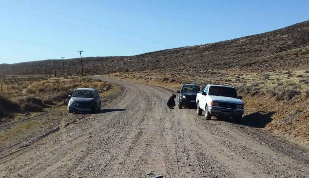 Chocaron de madrugada y los encontraron por la mañana en el pueblo (Policía del Chubut)