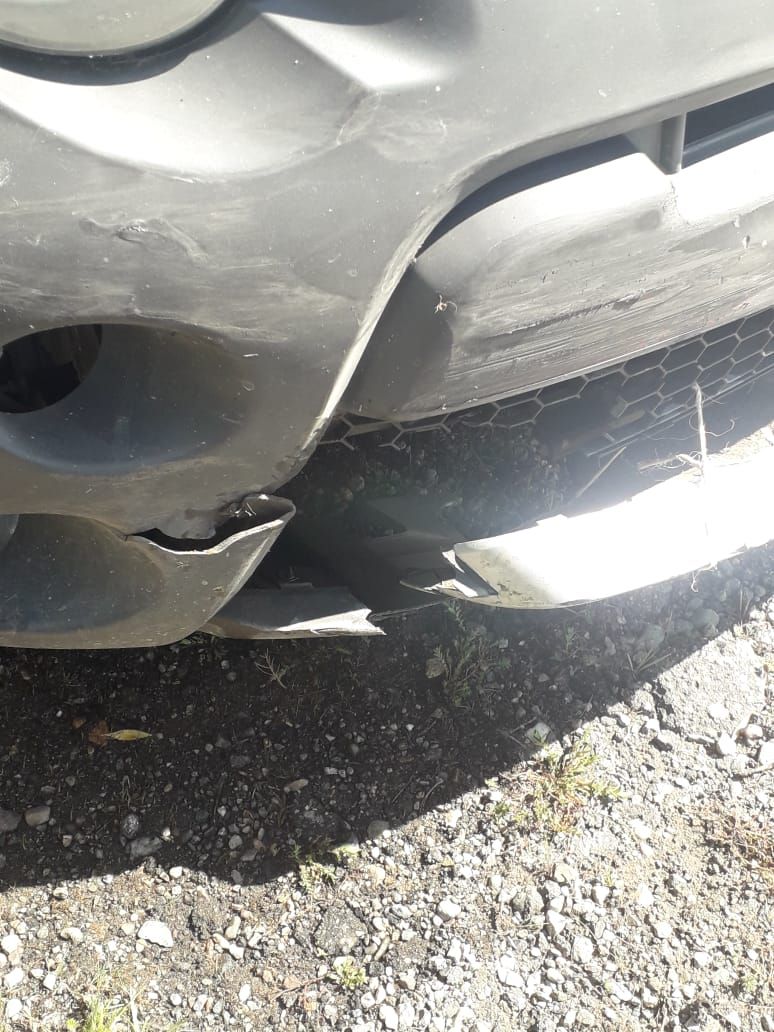 Ruta 71: Derrapó en el asfalto y chocó contra el guardarraíl