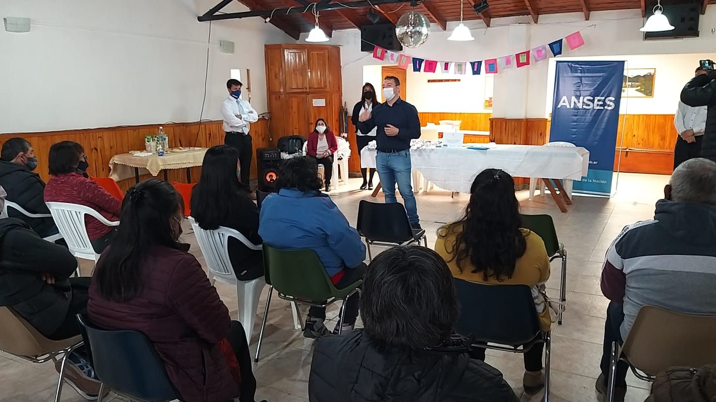 Esquel: ANSES entregó resoluciones a las primeras jubiladas por tareas de cuidado