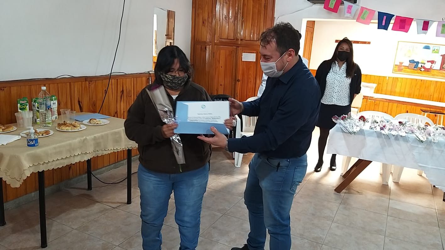Esquel: ANSES entregó resoluciones a las primeras jubiladas por tareas de cuidado