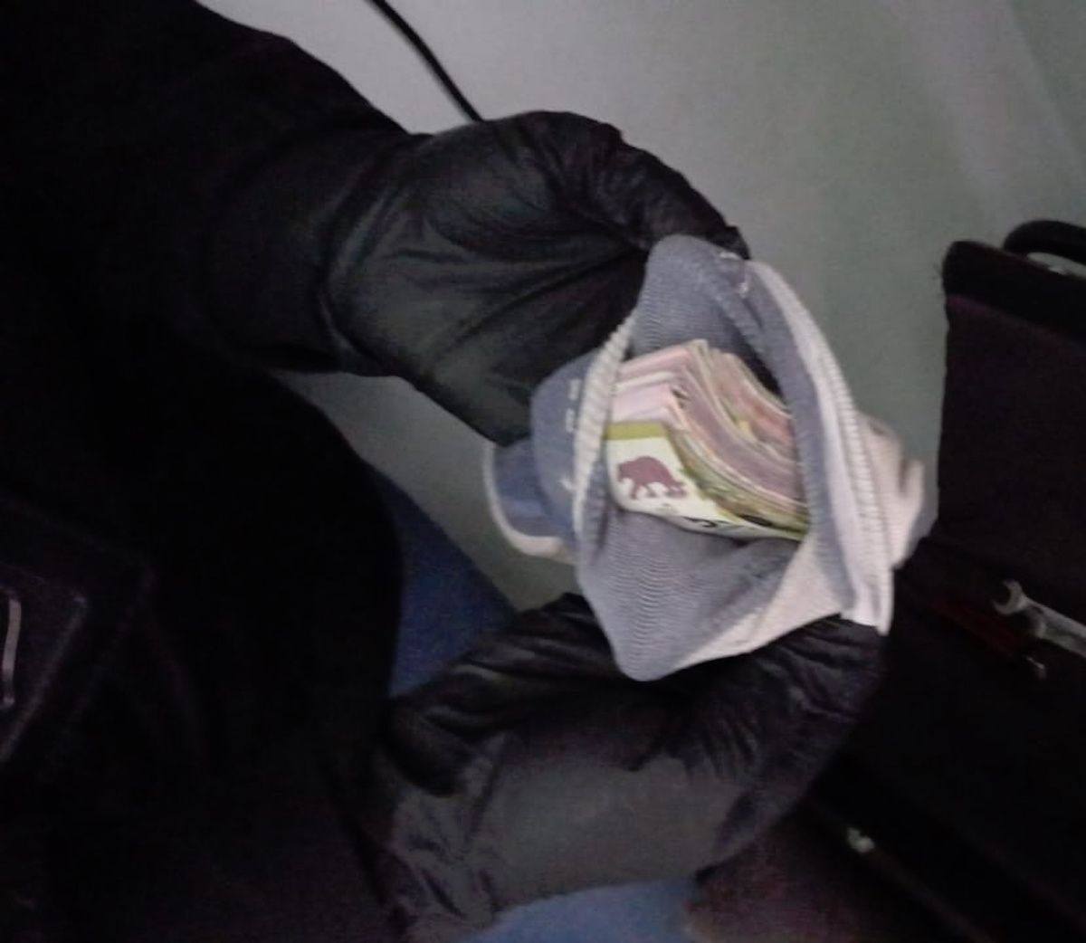 Detuvieron a un hombre que vendía drogas a menores en una plaza