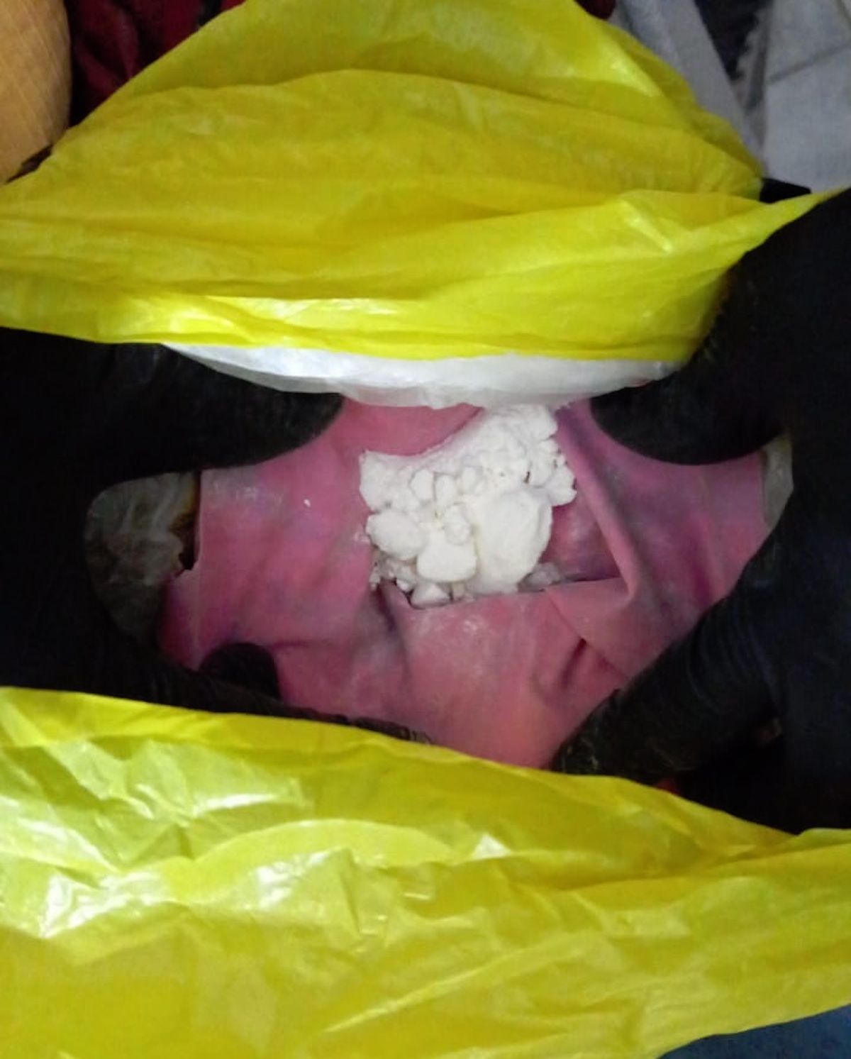 Detuvieron a un hombre que vendía drogas a menores en una plaza