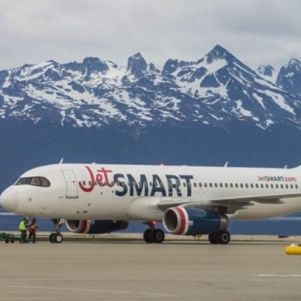 De Bernardi se reunió con el CEO de Jet Smart para gestionar vuelos a Esquel