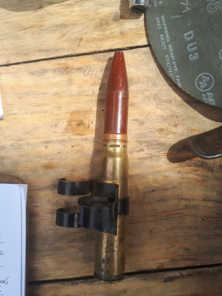 Secuestraron armas y marihuana en allanamientos en El Hoyo