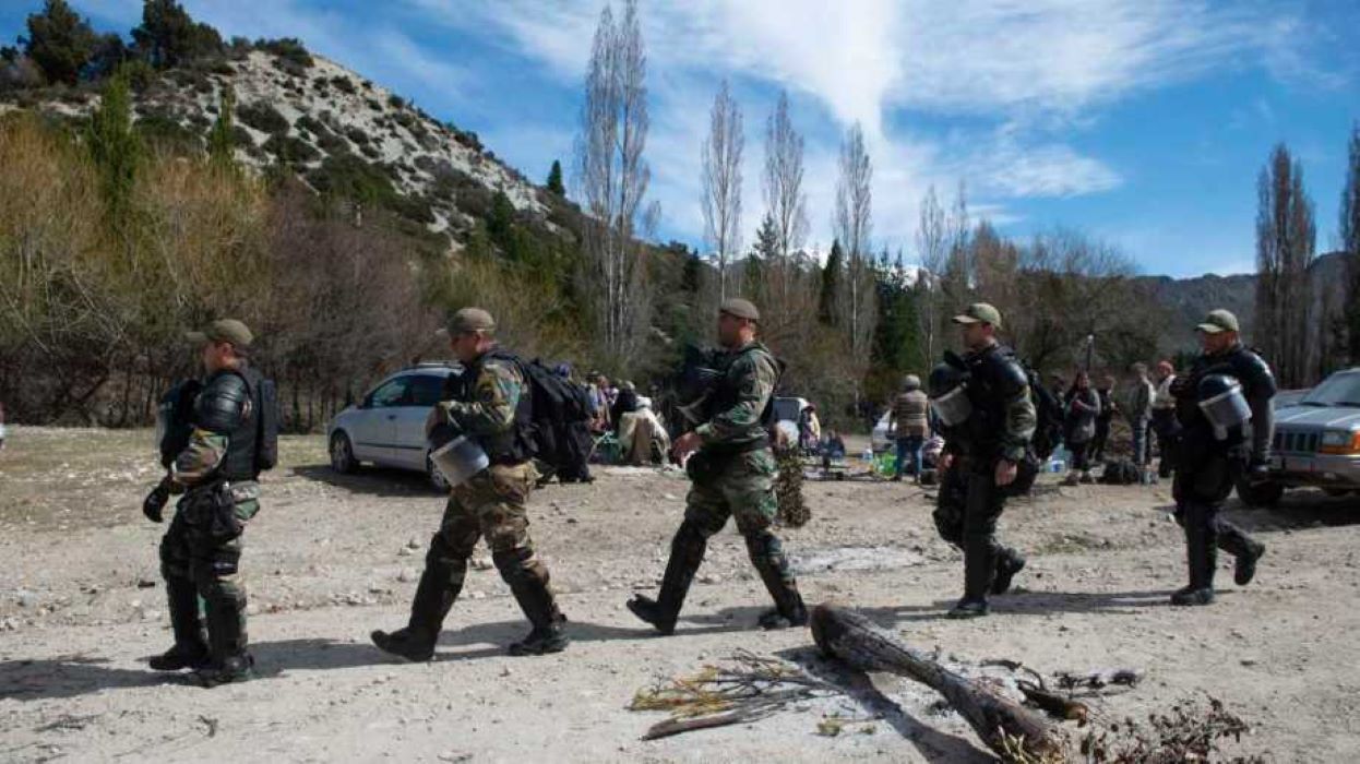 Hay un herido de bala en la ocupación mapuche en Cuesta del Ternero (Diario Río Negro)