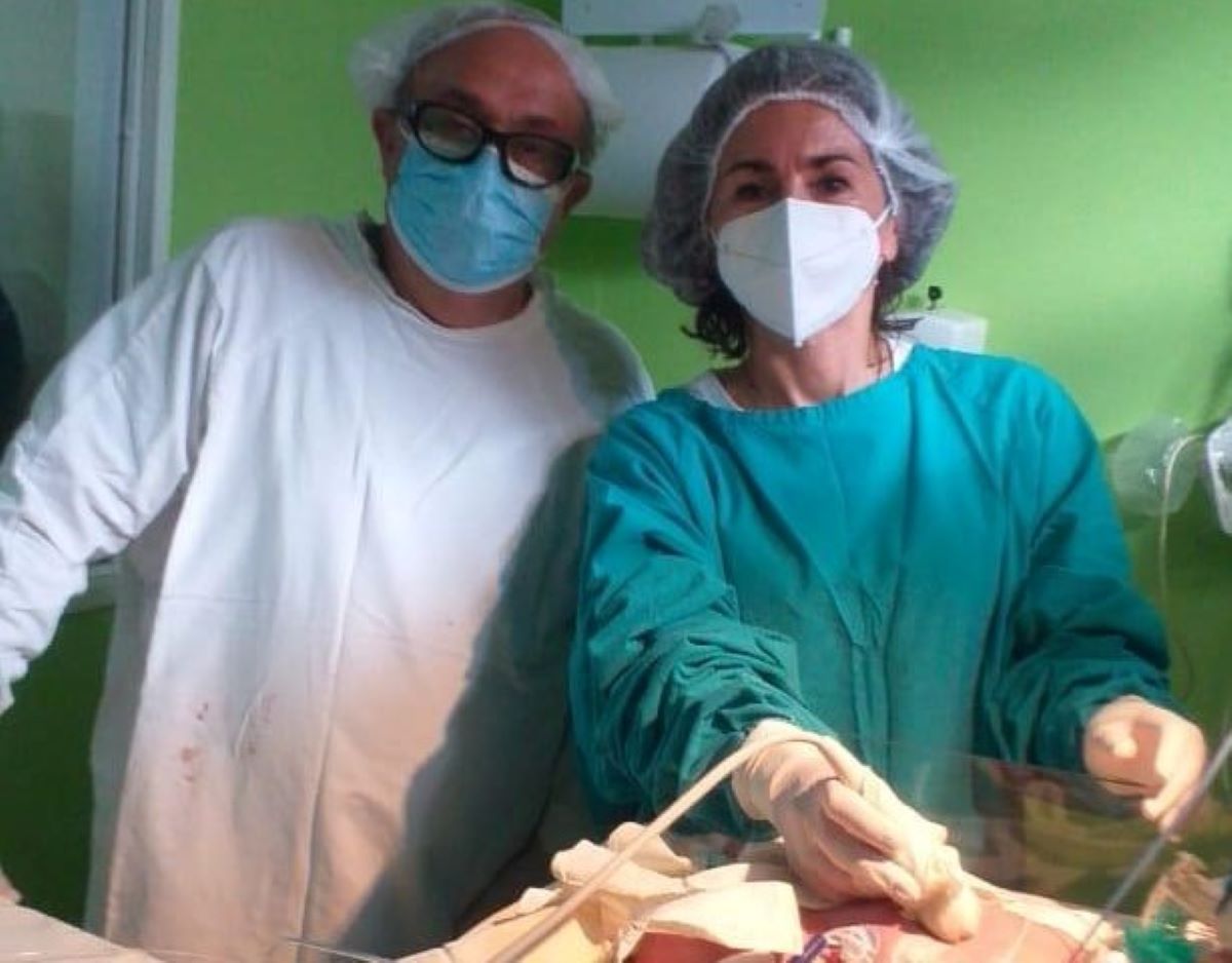 Realizaron en Esquel una operación inédita para habilitar la derivación de una bebé