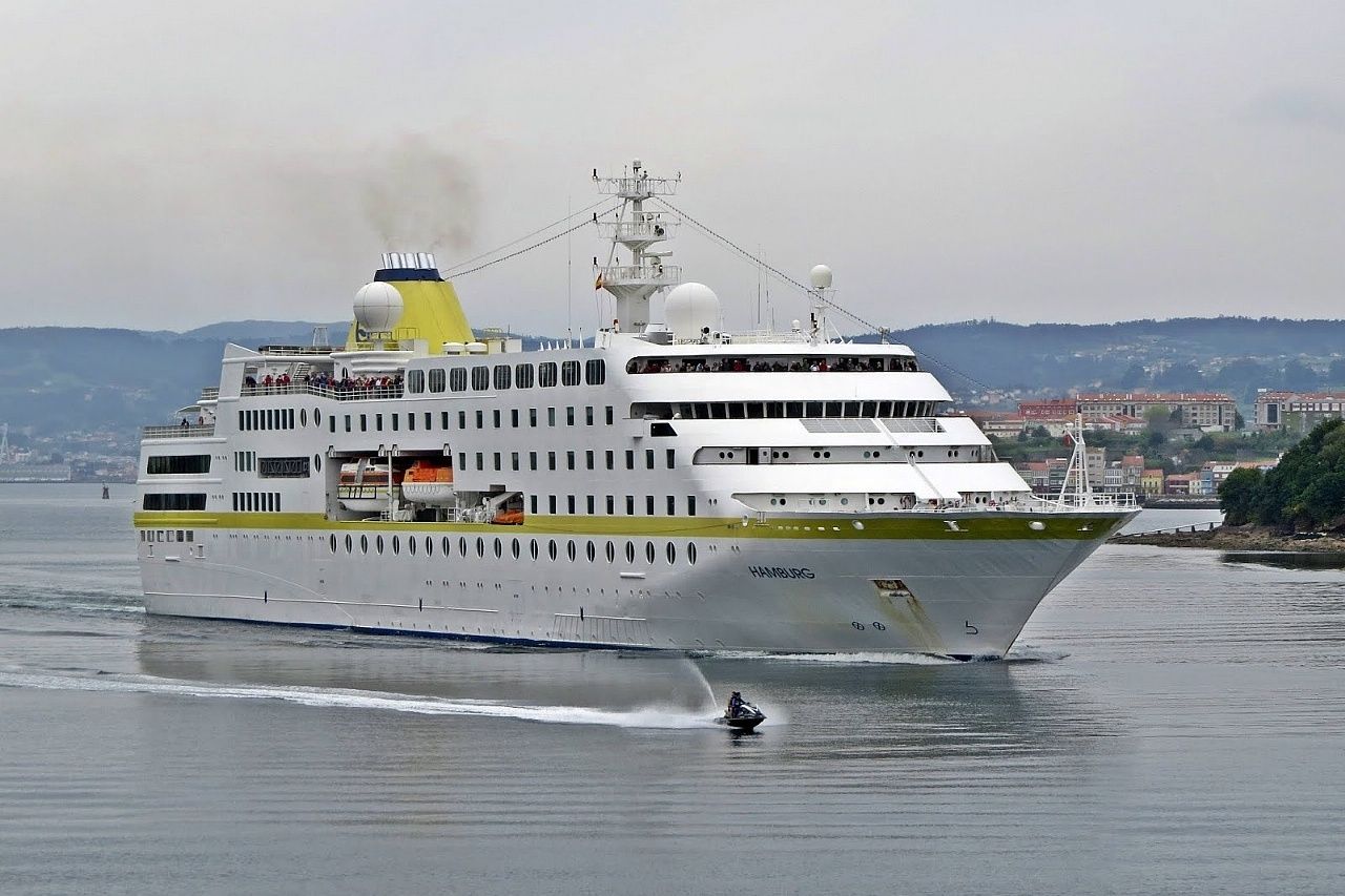 Por un caso de COVID aíslan a todas las persona a bordo del crucero que viaja a Madryn (ADN País)