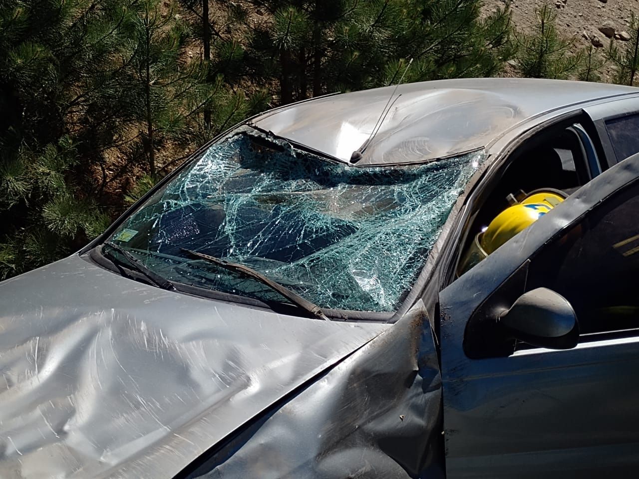 Vuelco camino a Cholila dejó un ocupante lesionado