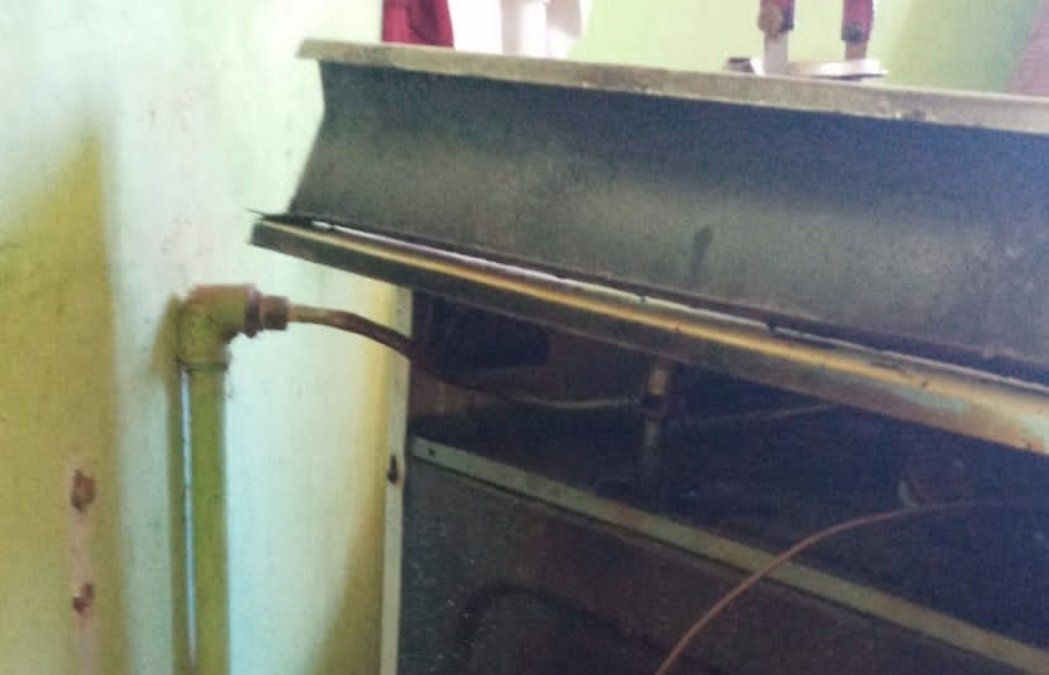 Tras una discusión, dañó una habitación y provocó una pérdida de gas