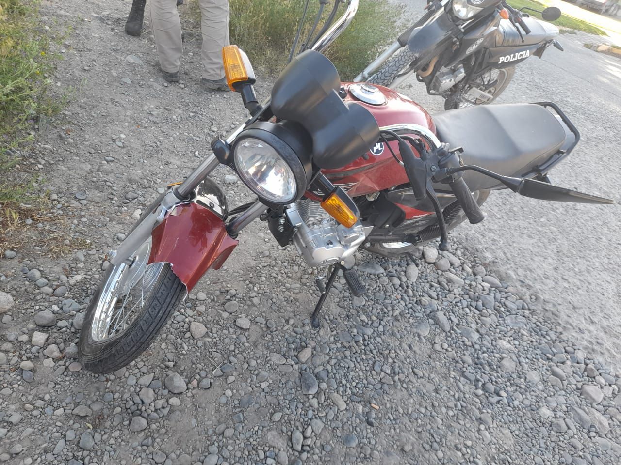 Choque entre una moto y un auto dejó un lesionado