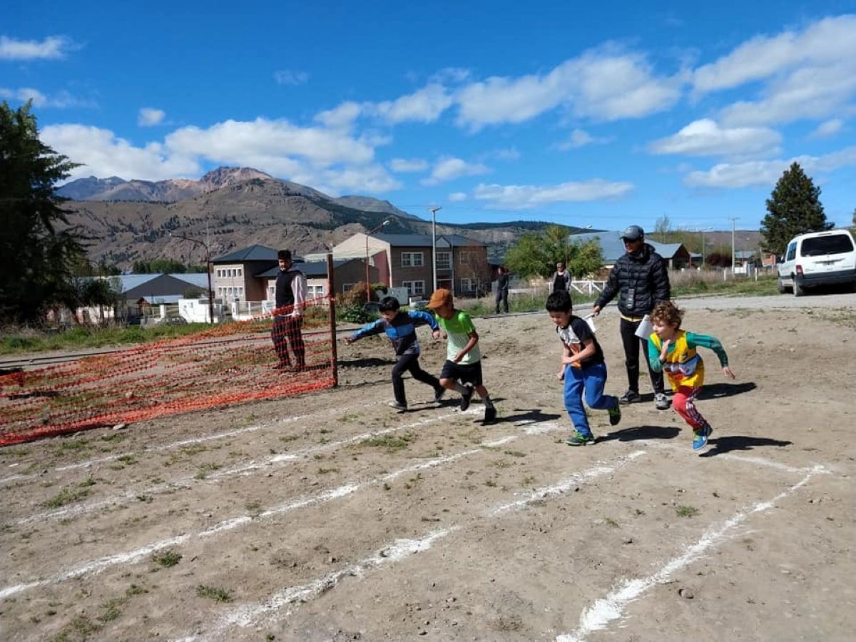Comienza el Grand Prix de Atletismo Barrial 2022