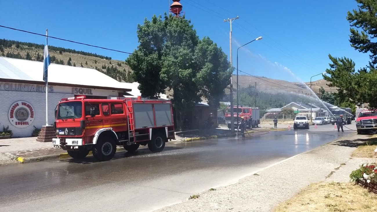Bomberos de Esquel suman una autobomba 4x4 a su flota