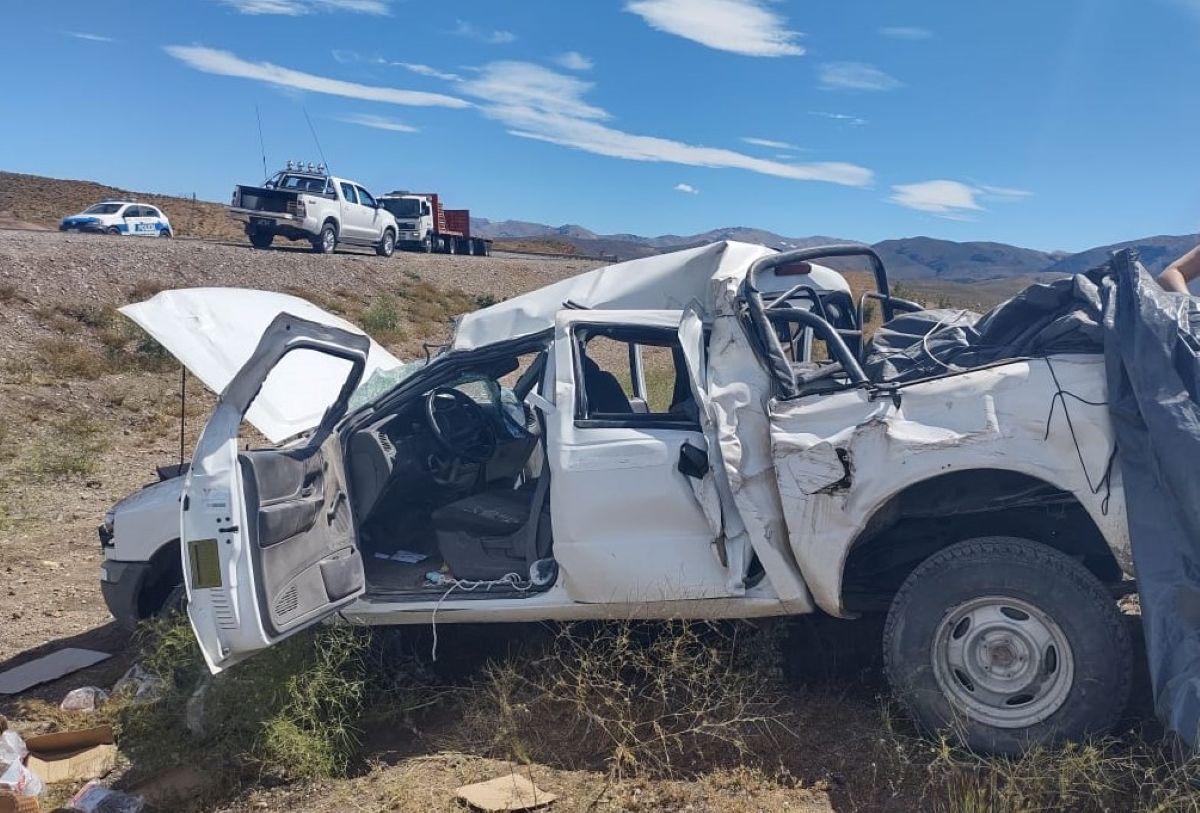 Volcó una camioneta en la ruta y hay tres lesionados (Policía del Chubut)