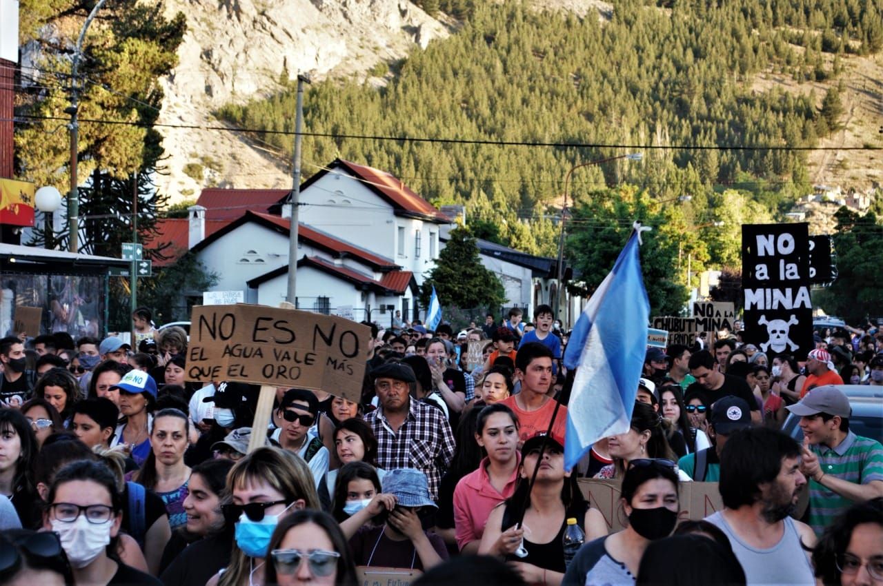 No a la Mina: Marcha y cortes intermitentes en el acceso a Esquel (No a la Mina Esquel)