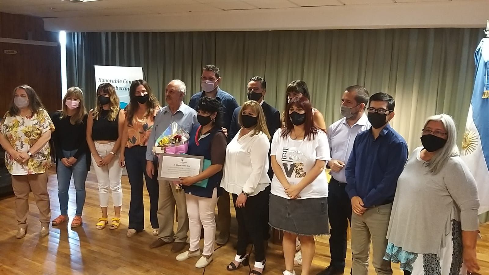 Emotivo homenaje a la empleada municipal Marta Real por su jubilación