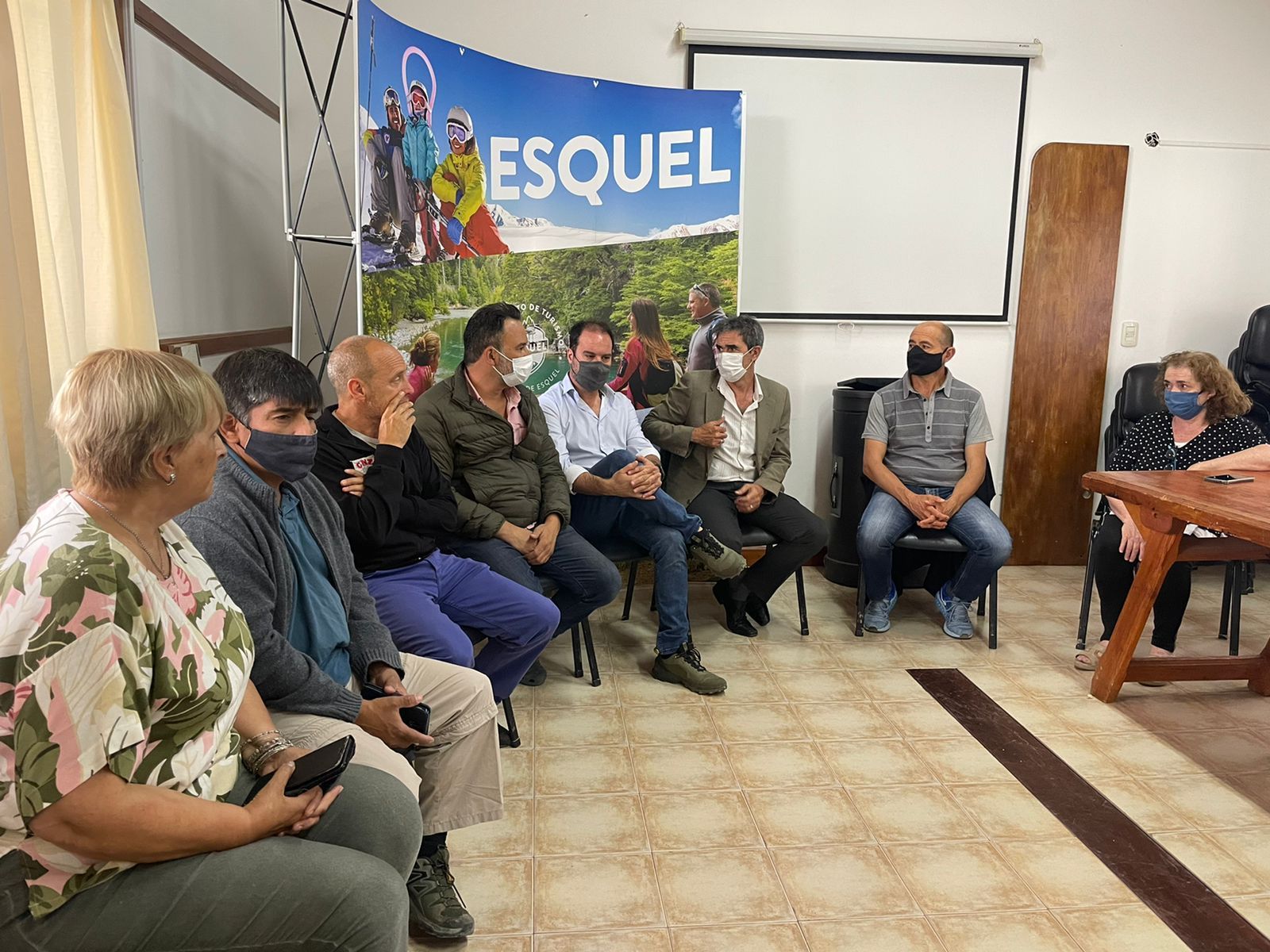 El sector turístico se reunió por primera vez con el ministro Gaffet