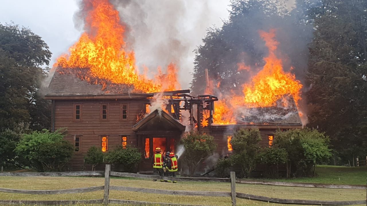 Futaleufú: un incendio destruyó por completo una vivienda (Dirección de Seguridad Pública y Emergencias (Futaleufú))