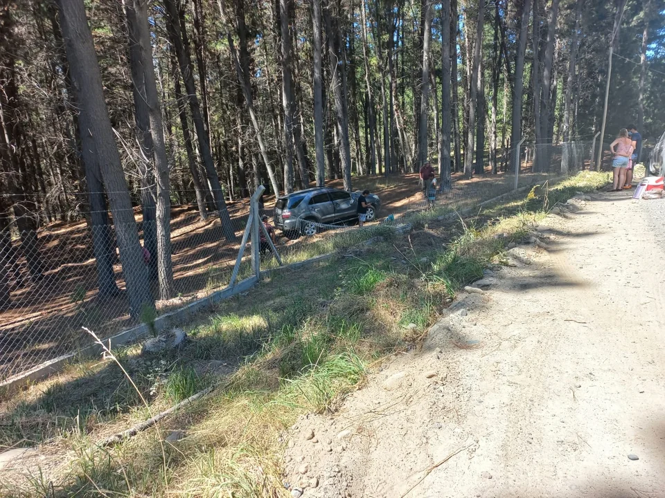 Son de Santa Cruz, volcaron y no sufrieron lesiones