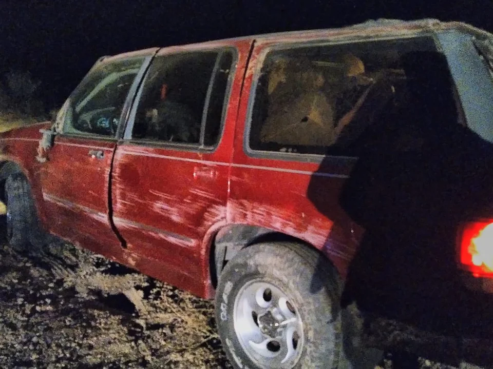 Se le reventó un neumático y volcó en la Ruta 40