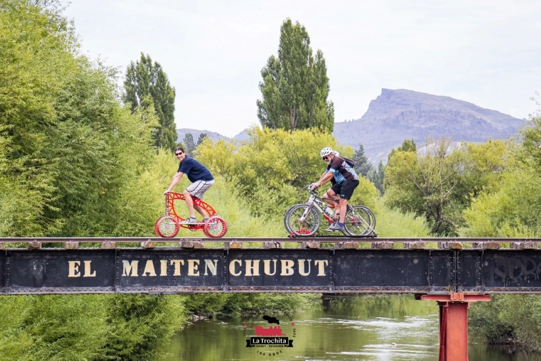 Proyectan construir un "bici-tren" que recorra las vías de La Trochita