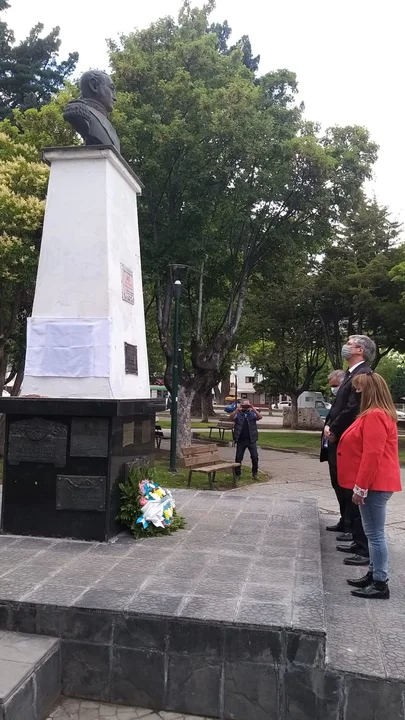 Con presencia del ministro de Seguridad, se izó el Pabellón Nacional