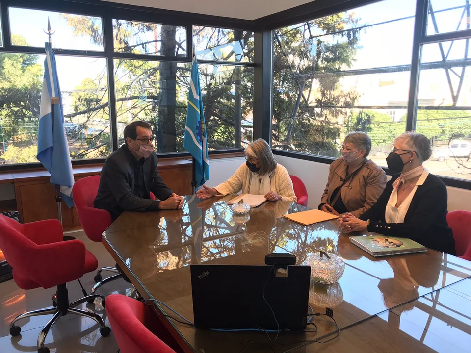 Reclamo salarial: Jubilados fueron recibidos por el Superior Tribunal de Justicia
