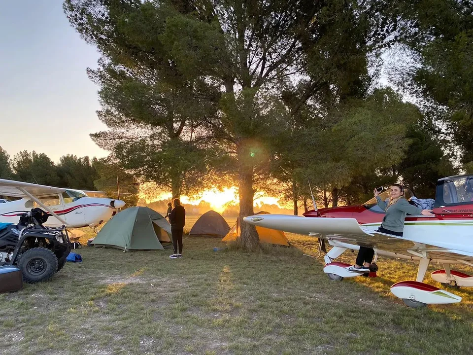 Más de 30 aviones llegan a Trevelin para participar del Aerocamping