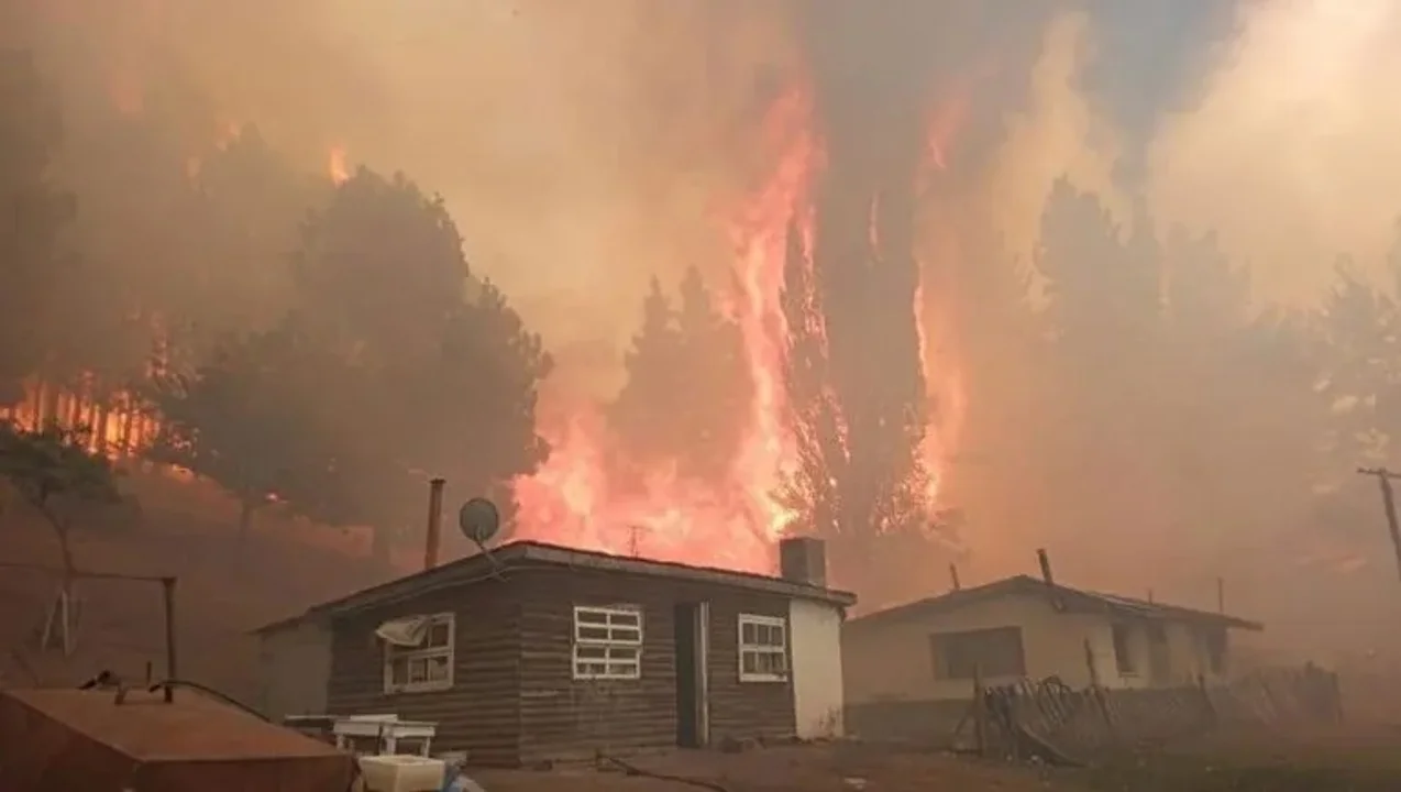 A un año del trágico incendio de la Comarca Andina, Huisman envió un mensaje a vecinos -Foto de archivo-