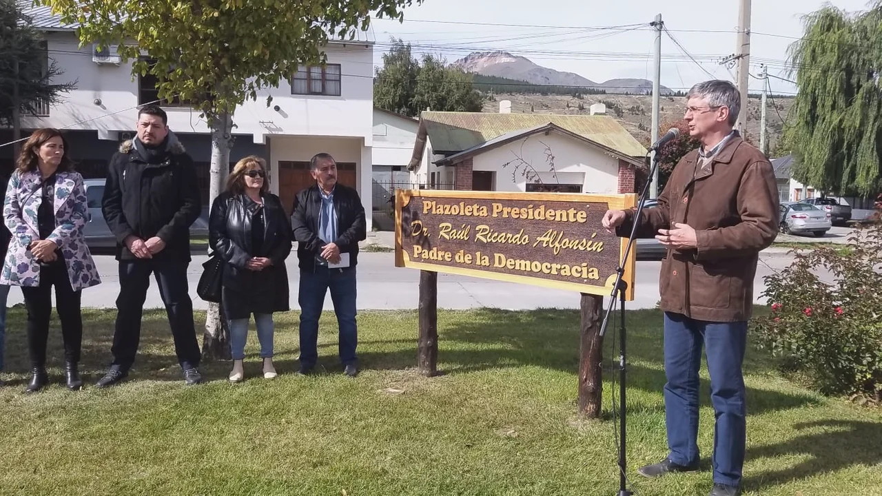 Homenaje a Raúl Alfonsín en Esquel a 13 años de su fallecimiento