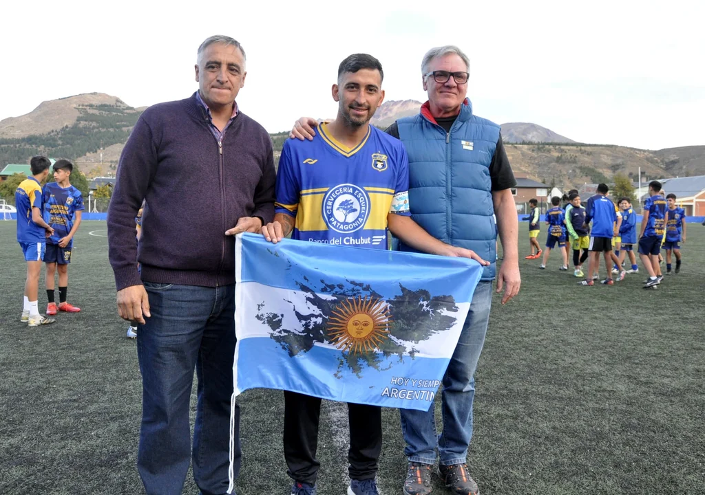 Cada capitán de Belgrano de Esquel llevará un brazalete alusivo a Malvinas