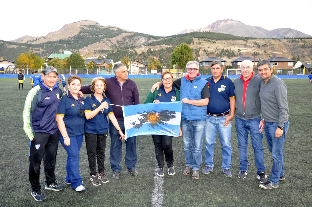 Cada capitán de Belgrano de Esquel llevará un brazalete alusivo a Malvinas