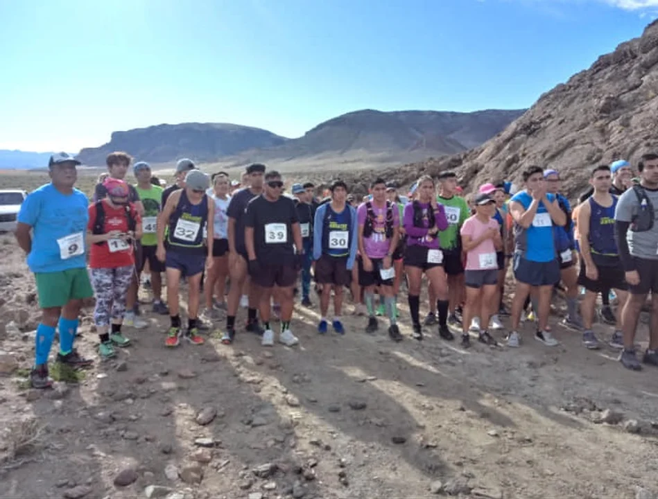 Martín Ñancucheo y Silvana Corvalán ganaron los 14 kilómetros del Gualjaina Cross
