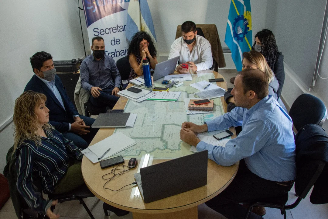 Trochita: Acordaron aumento salarial en 3 cuotas para trabajadores de "La Fraternidad"