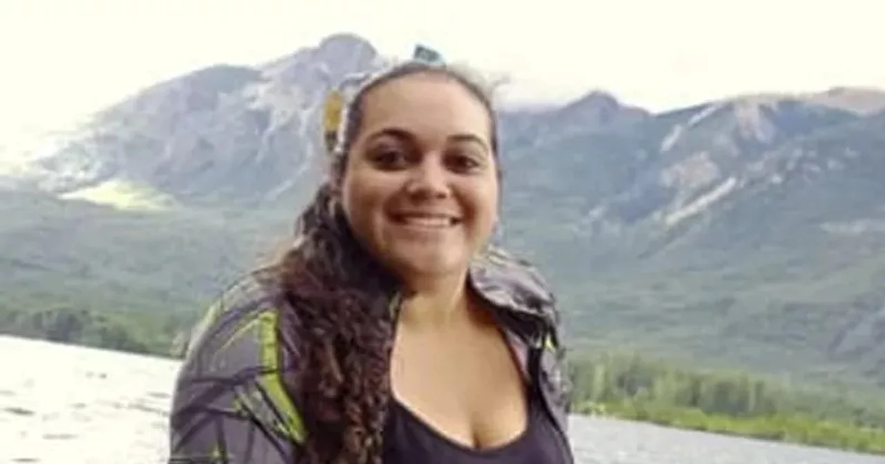 Una joven de El Hoyo devolvió una billetera con un sueldo completo y documentación