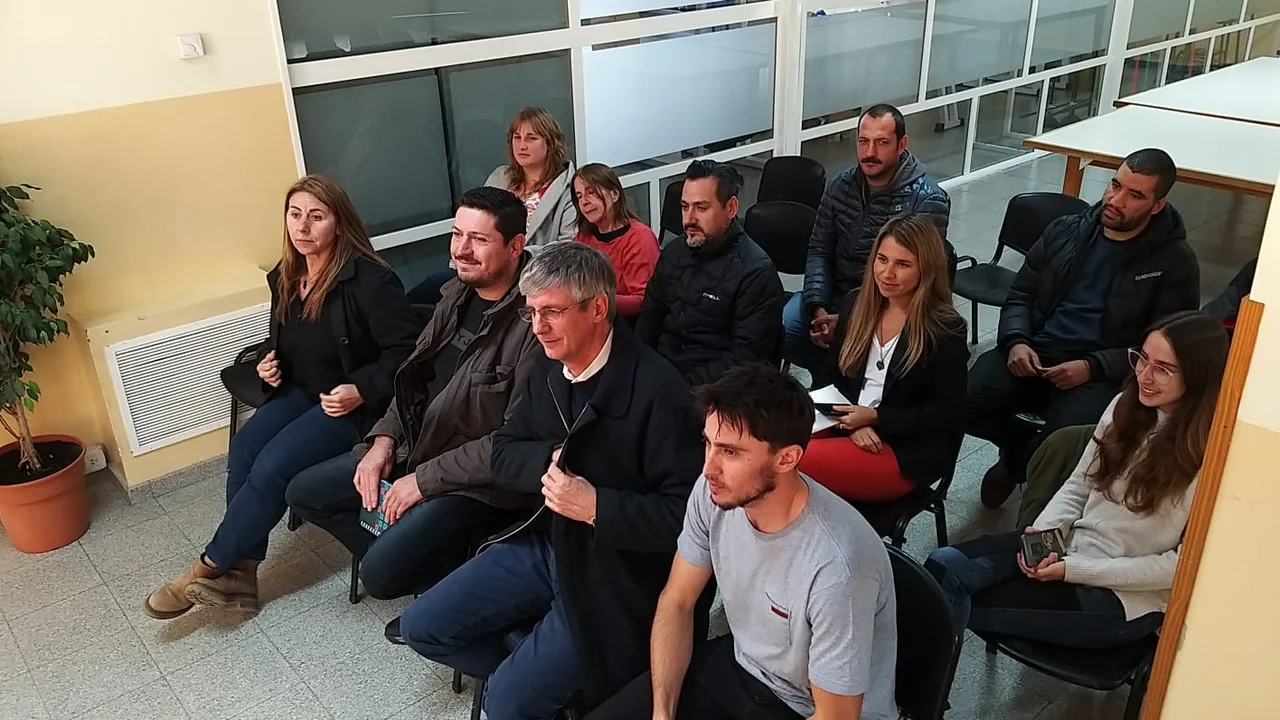 Riquelme asumió en Deportes: barrios, parajes y turismo deportivo entre los ejes