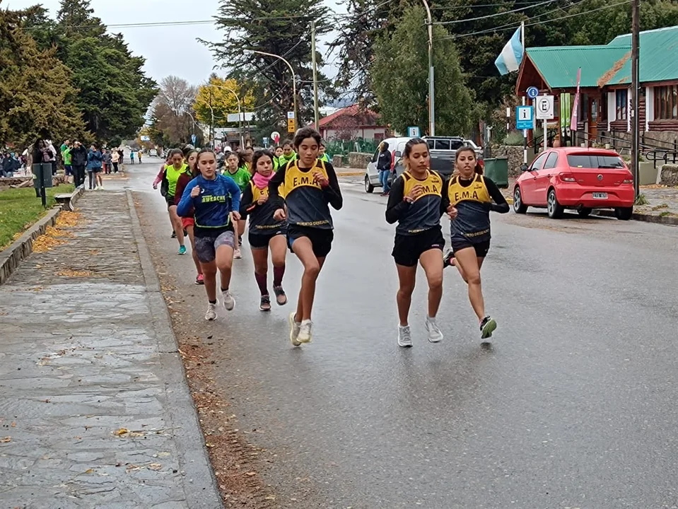 El atletismo vivió una fiesta con la Corrida Atlética Ciudad de Esquel