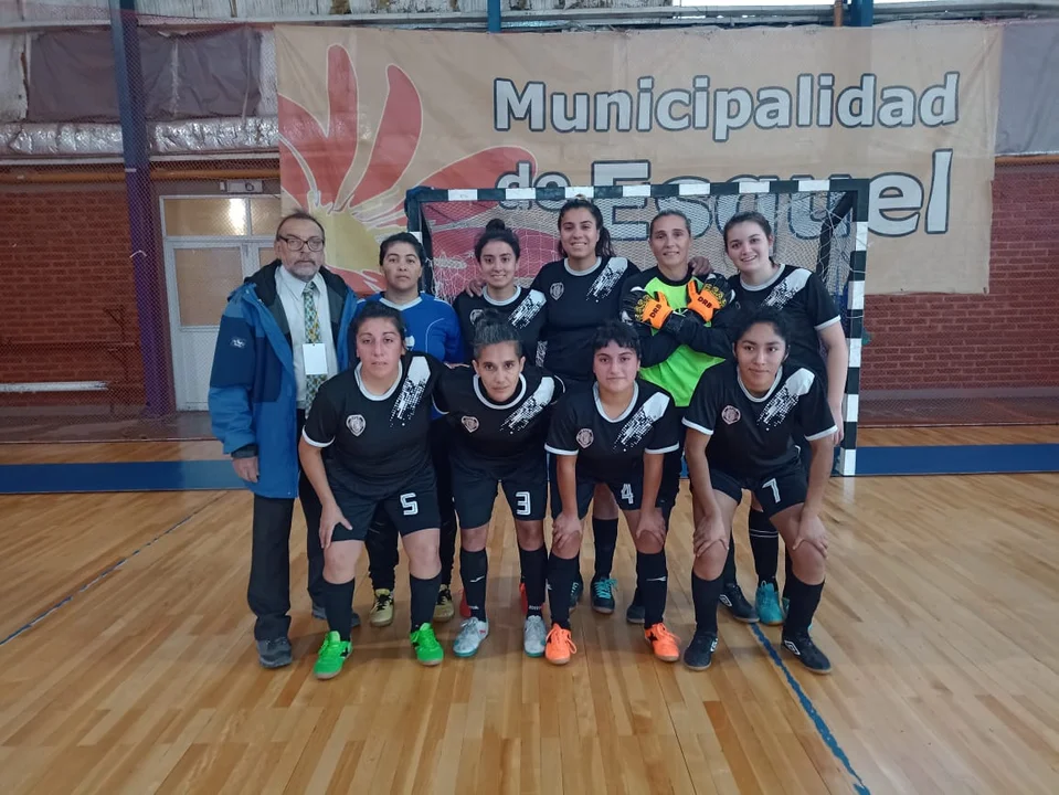 Comenzó la fiesta del futsal femenino en Esquel