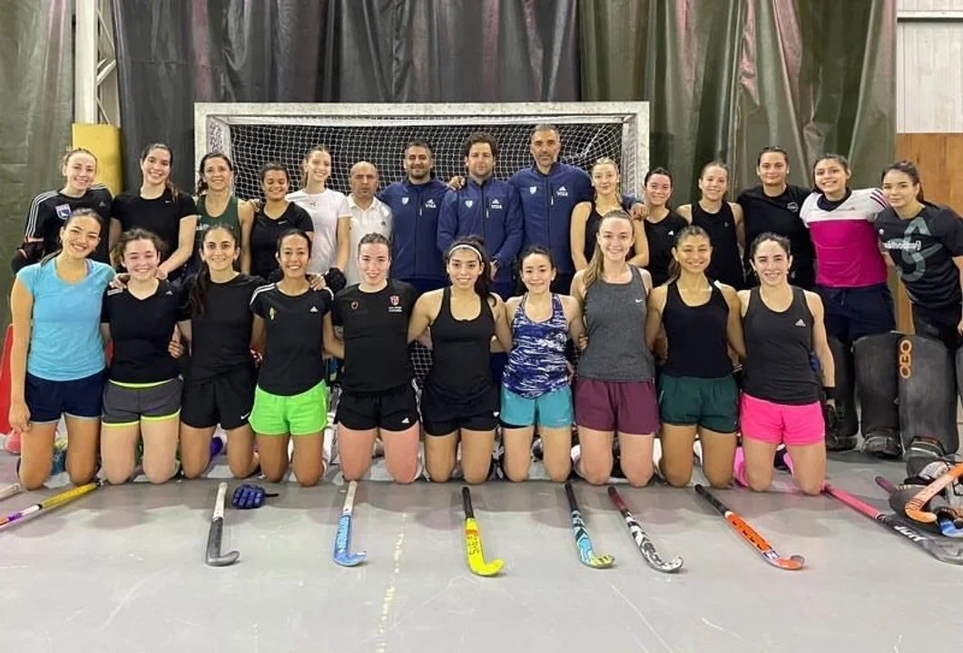 Megan Ritson Rowlands entrenó con la preselección Argentina de hockey pista