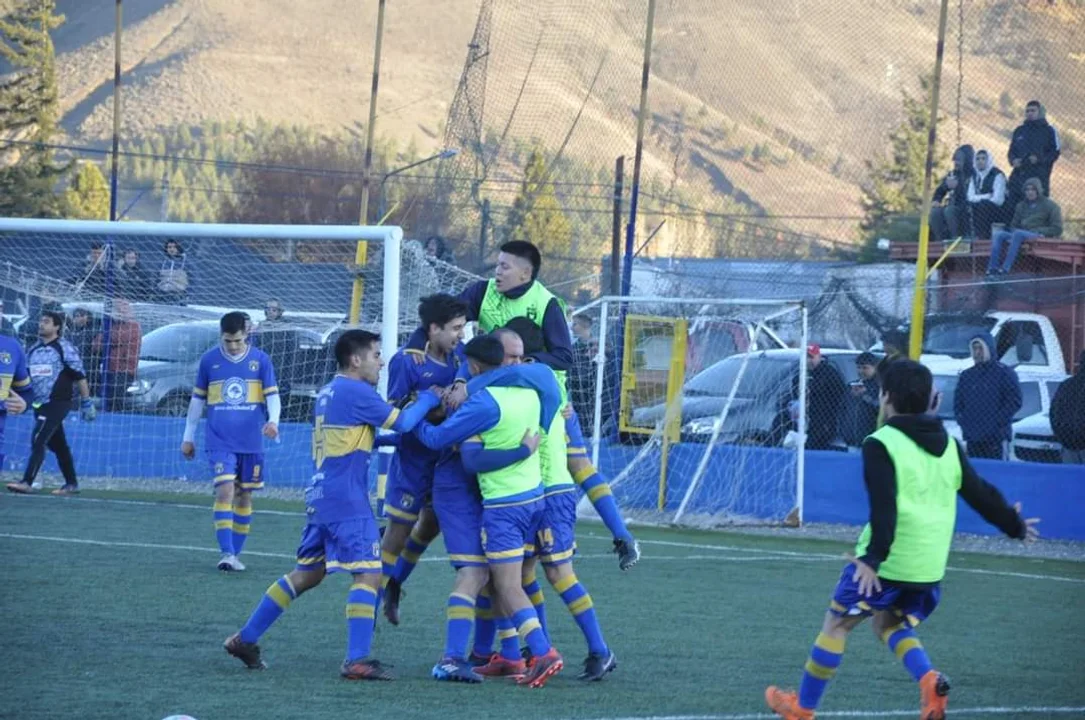 Belgrano clasificó al Regional Federal en una final que terminó a los golpes