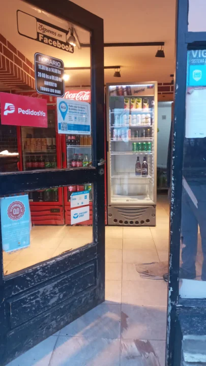 Robo en una pizzería: se llevaron 12 mil pesos y un celular