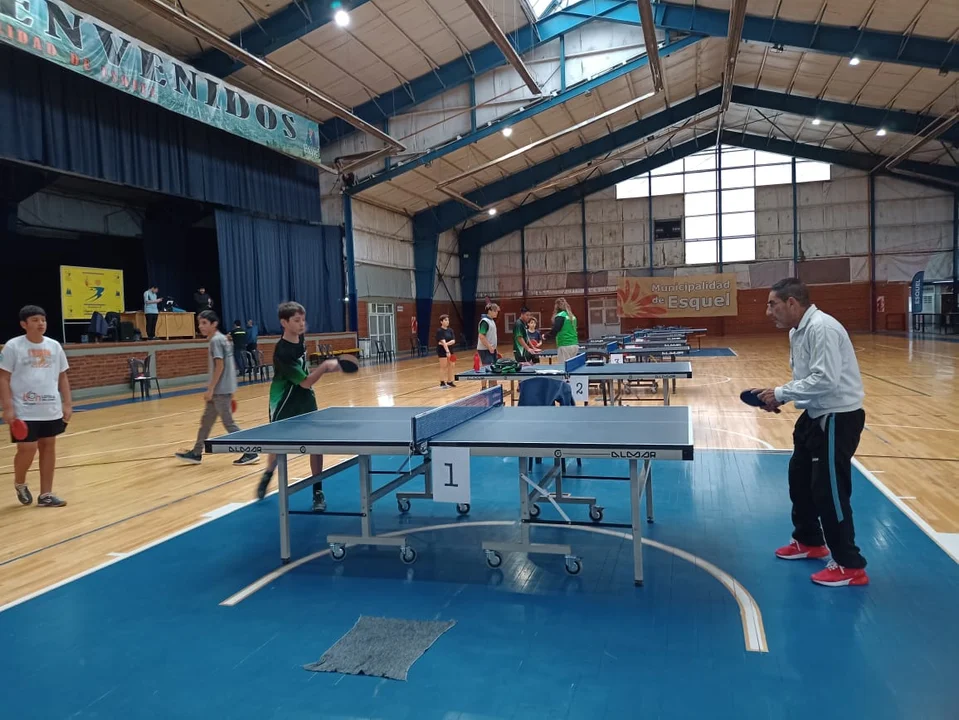 Fiesta del tenis de mesa en Esquel con la segunda fecha del Torneo Provincial