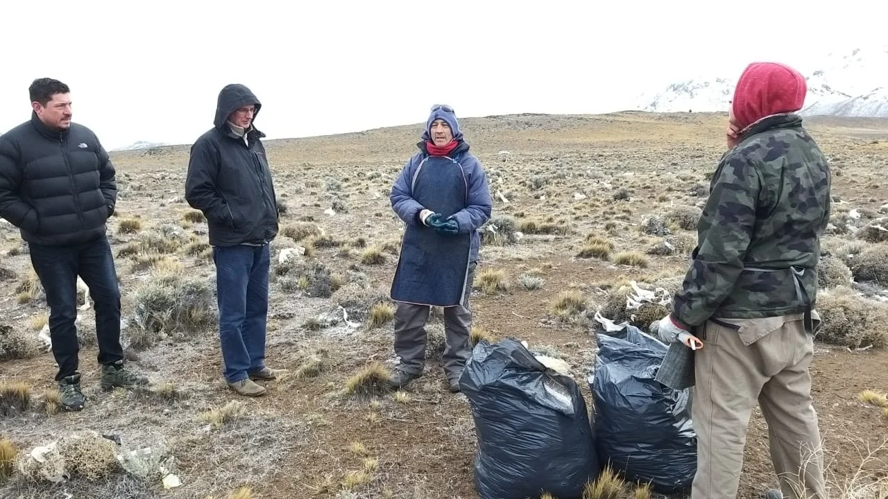 Planta de Residuos: Ongarato recorrió el campo de una de las familias afectadas