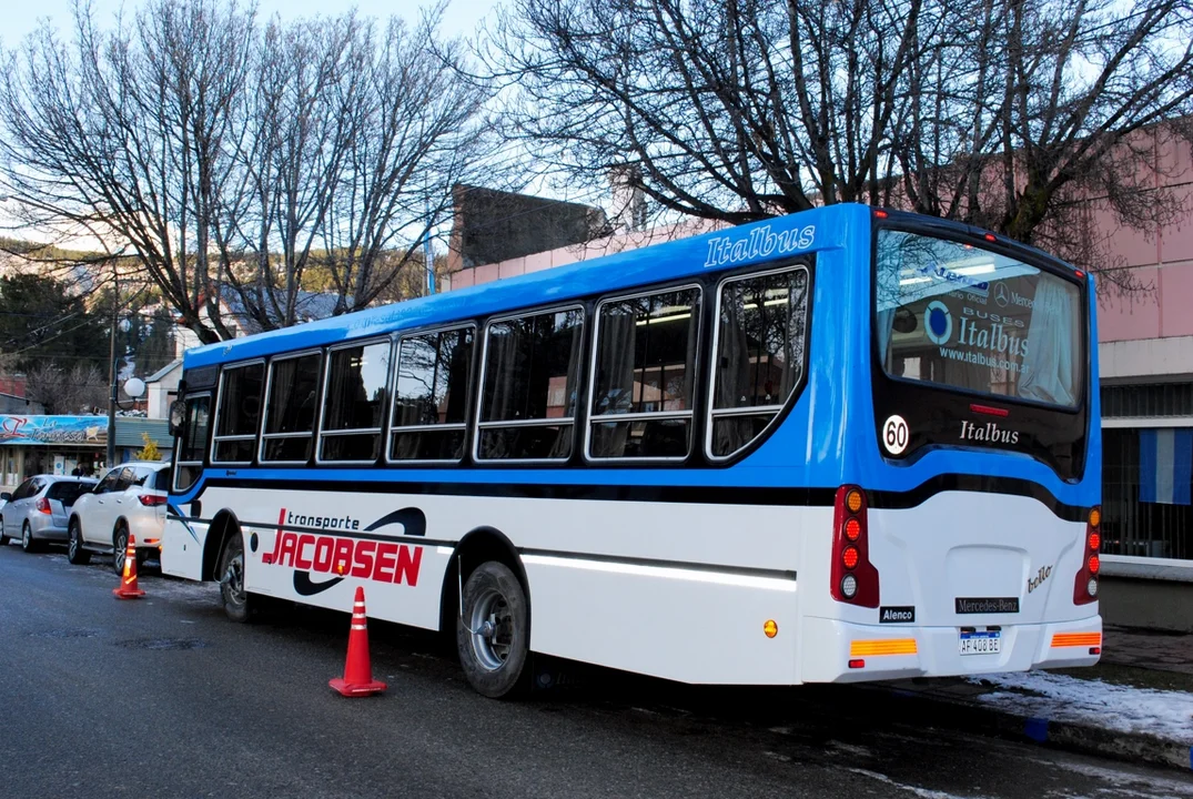 Incorporan nueva unidad para el transporte urbano de Esquel